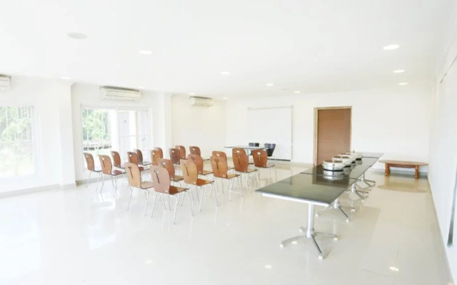 Hotel Rishi Gardens