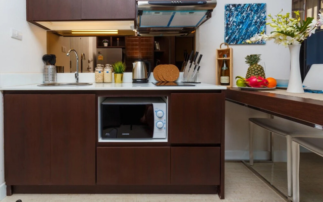 The Aristo Resort 11 by Holy Cow