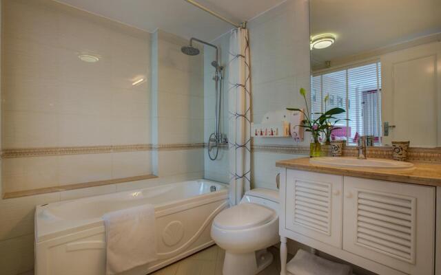 Calypso Premier Hotel