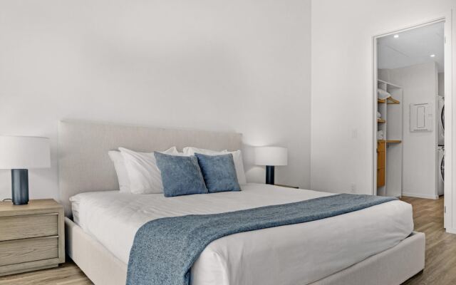 Roami at Little River Lofts