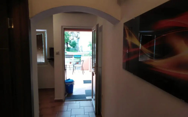 Martiva Apartment With Terrace