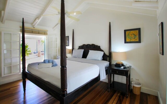 Relax by the pool, minutes from the beach - Toad Hall by BSL Rentals