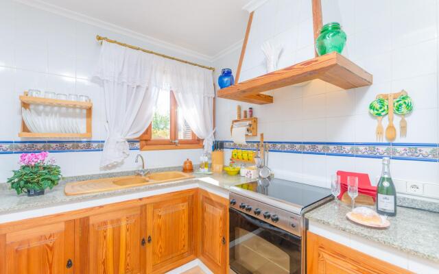 ES PUJOLS - Chalet with terrace in Campanet. Free WiFi