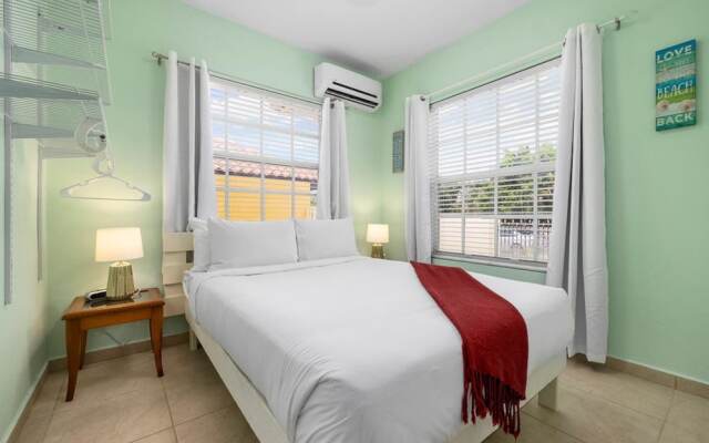 Cute Cozy 3BR Great Location