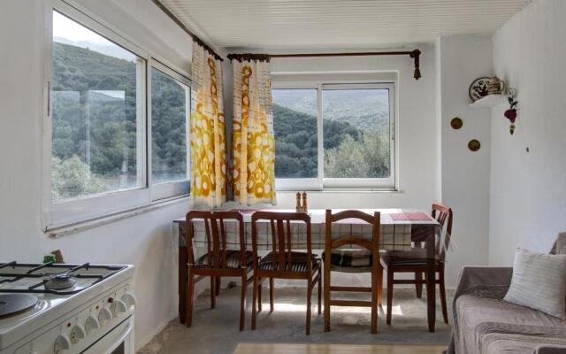 Traditional Cretan Country House (9klm from Elafonissi)