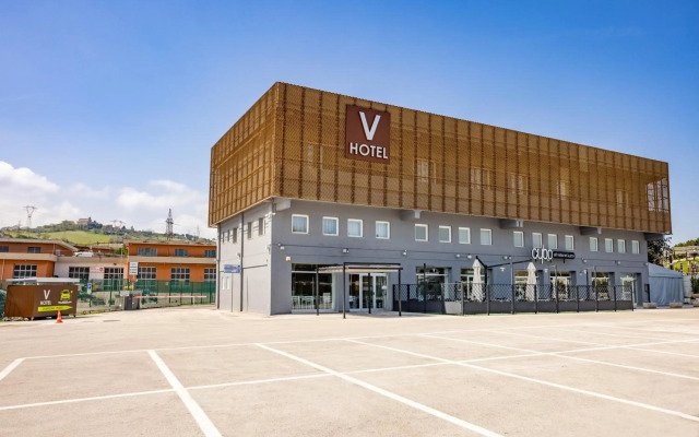 V Hotel