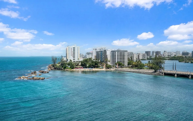 Lagoon819-bl in San Juan