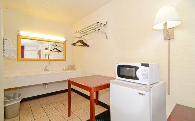 Alcoa Inn