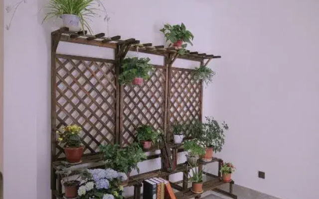 Yiyuanshu Homestay (Dalian Jinshitan)