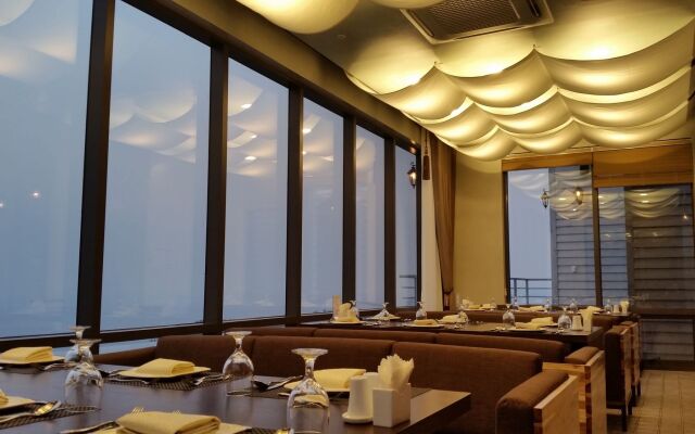 Hyunjin Tourist Hotel