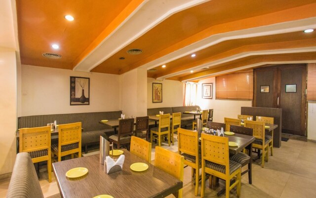 OYO 16568 Bhagini Residency