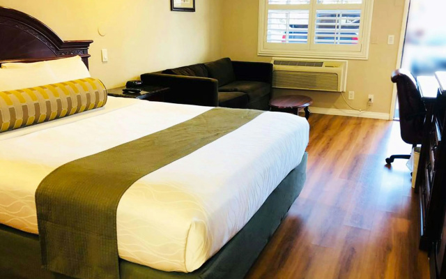 Dynasty Suites Hotel Riverside