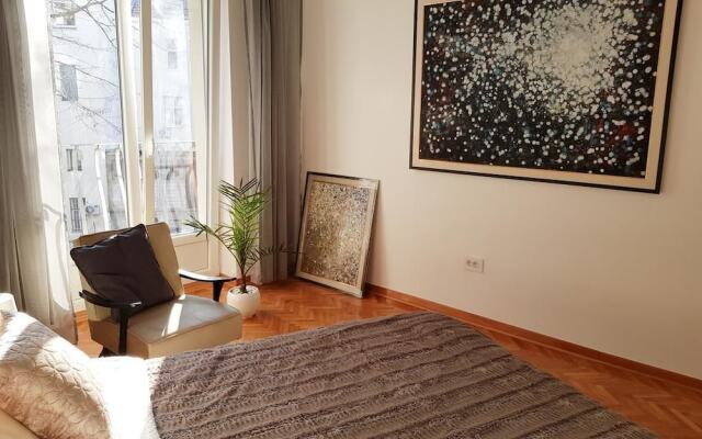 Apartment Art Galery