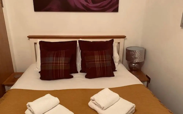 Beautiful 1-bed Apartment in Scarborough