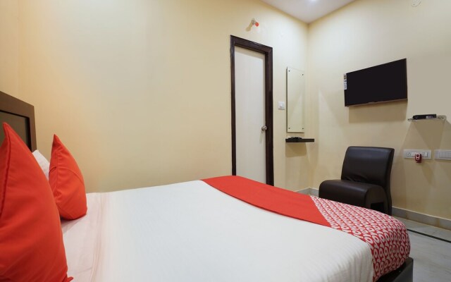 Tulasi Anugana Grand by OYO Rooms