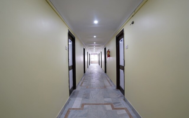Raja Residency by OYO Rooms