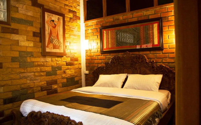 Baanthep Antique Homestay