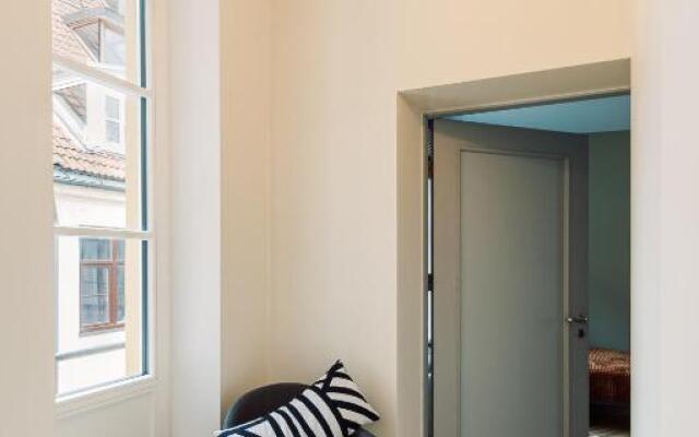 ELVIS apartment/11 beds/6 bedrooms/Riga Old Town