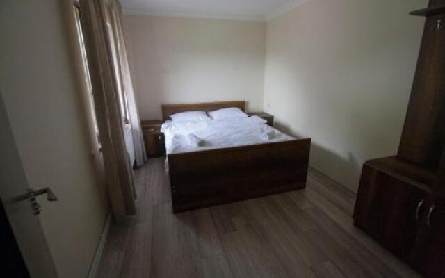 Roza’s Guest House
