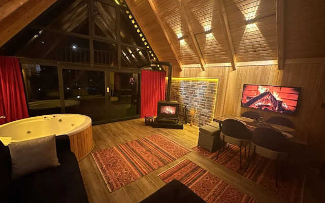 Aurora Suit Bungalov