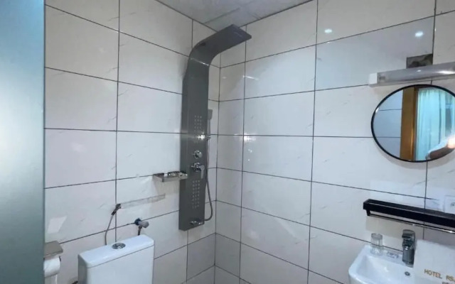 Saint James Marguerita Hotel Douala