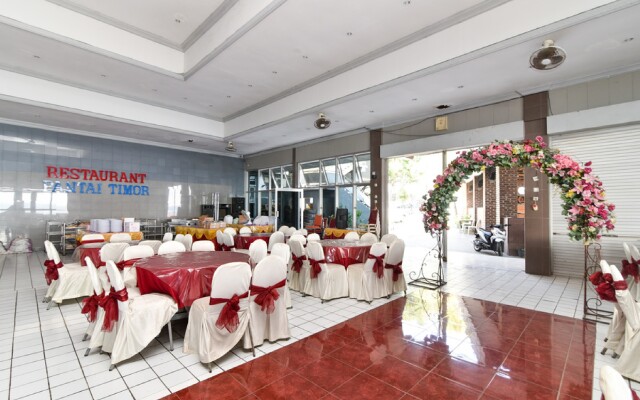 RedDoorz Plus @ Hotel Pantai Timor