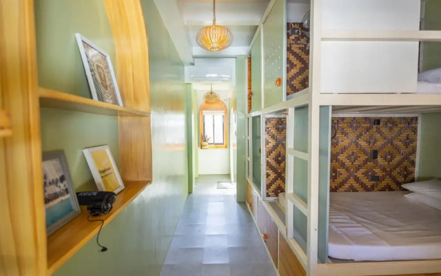 Happiness Hostel Boracay