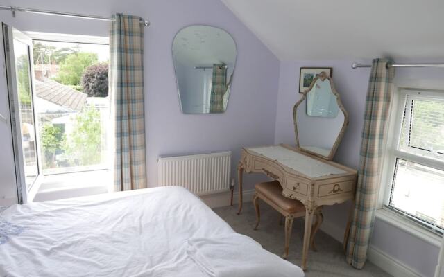 Elegant Edwardian 4-Bed House in Swanage Sea Views