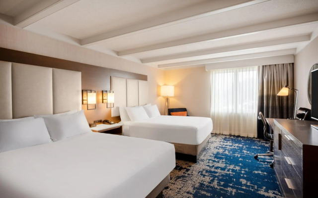 Crowne Plaza Albany - The Desmond Hotel by IHG