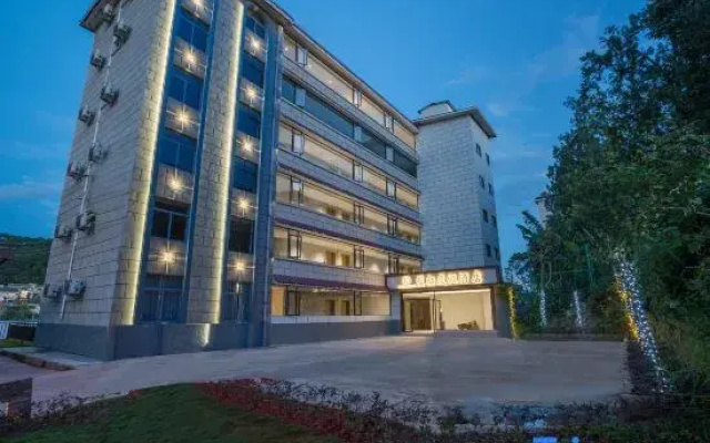 Lantuo Resort