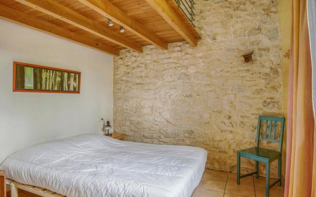 Cozy Holiday Home in Marignac-en-Diois with Garden