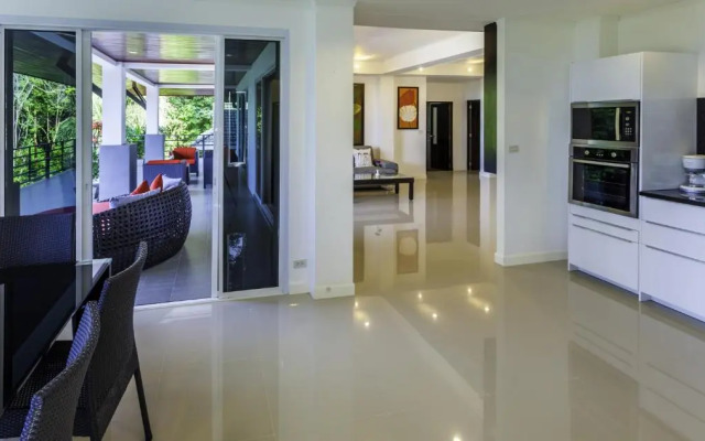 White Flower Apartments