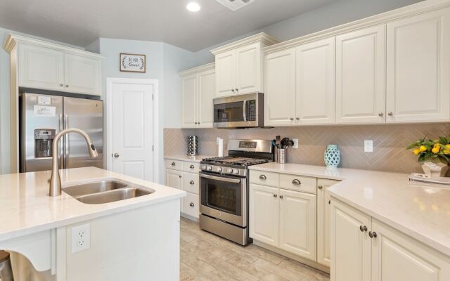 Holiday Oasis 3 Bedroom Apts