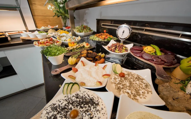 Jonathan hotel in Ben Yehuda