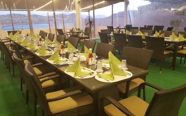 Al Ayjah Plaza Hotel