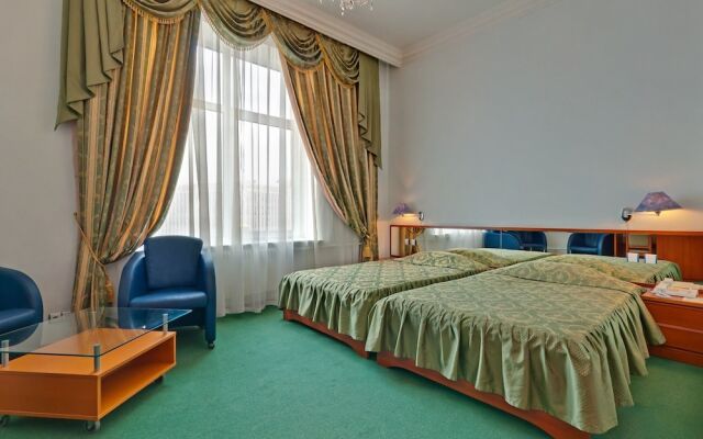 Warsaw Hotel