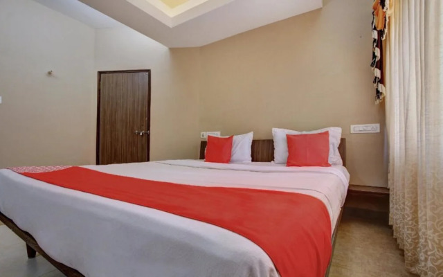 Shambhavi Hotels By OYO Rooms