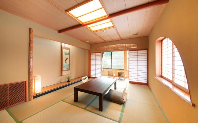 MICASA (Minakami Hot Spring Ryokan)