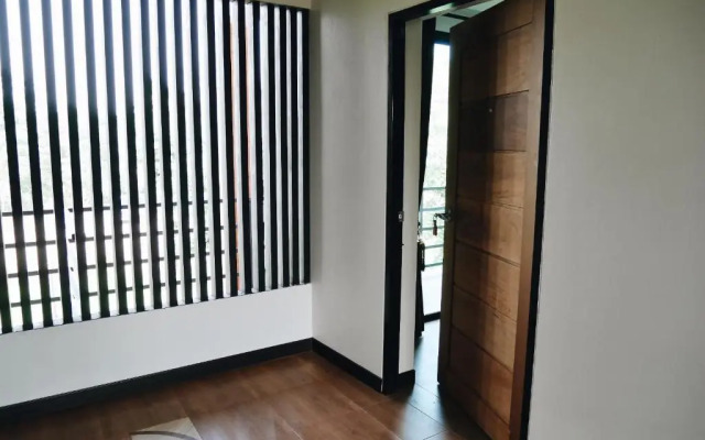 บ้านเพลิน