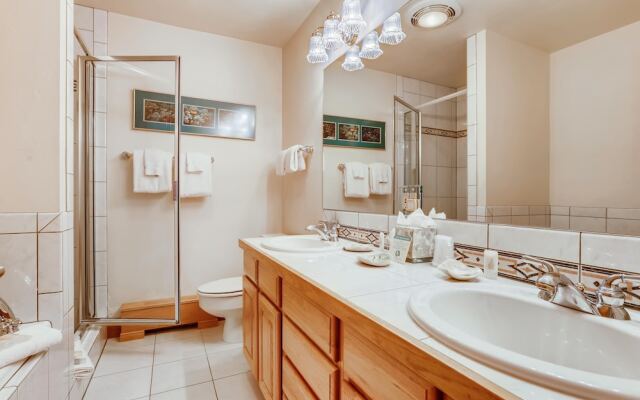 Westwind 308 2BD Gold Condo With A-C