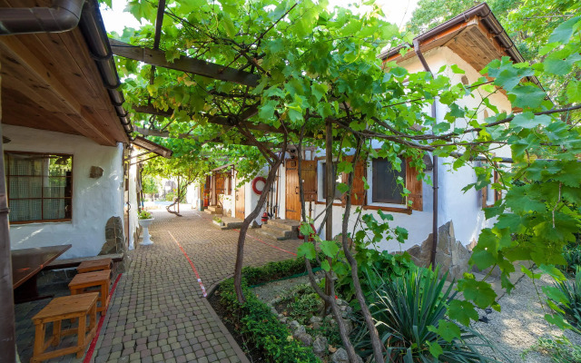 Гостиный двор (Керчь)