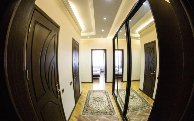 Bakuvi Tourist Apartment B227