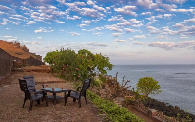 SaffronStays Athaang, Dapoli