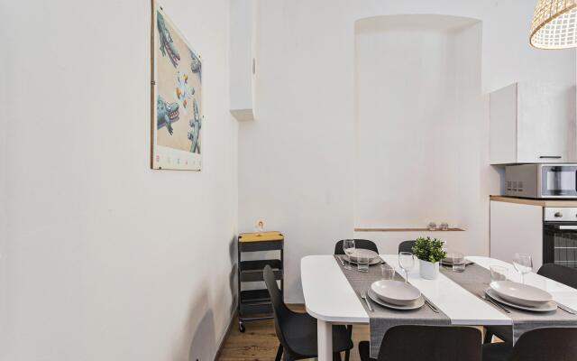 Central & Cozy Apartment