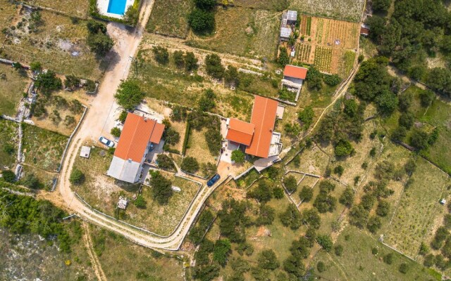 Amazing Home in Banjol With 2 Bedrooms and Wifi