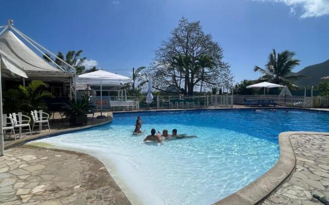 Studio spacieux vue mer au DIAMANT avec piscine
