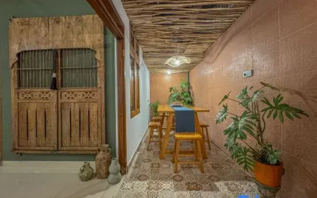 Modern Javanese 4BR Home Near Keraton Yogya
