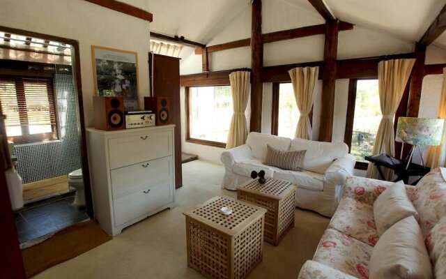 Haw Haw Inn