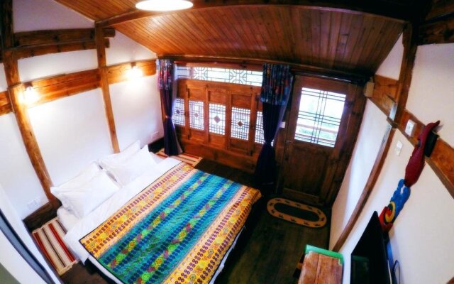 Shaxi Boutique Hostel