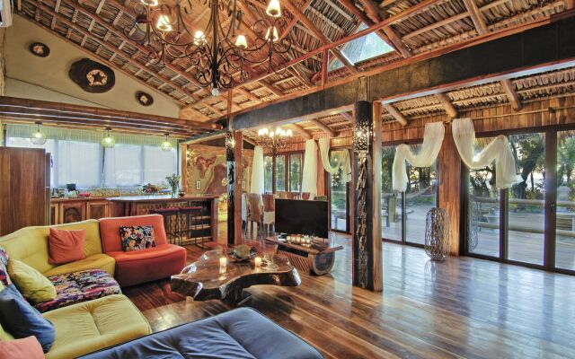 Ocho Artisan Bungalows - Adults only